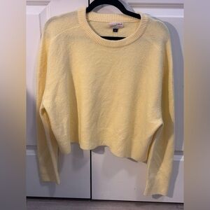 Universal Thread Butter Yellow Sweater